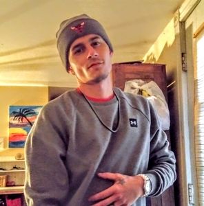 Meet your Posher, Bee